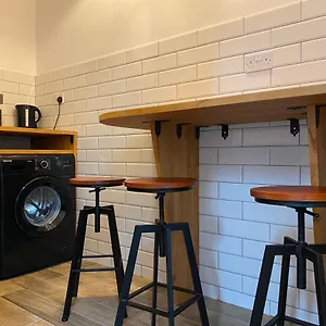 Queen Street Boutique EDI