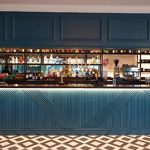 Thistle London Heathrow Terminal 5 Hotel